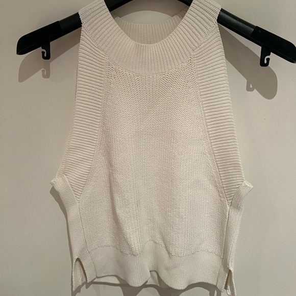 Aritzia knit halter top. Size S. Cropped. - Picture 1 of 4